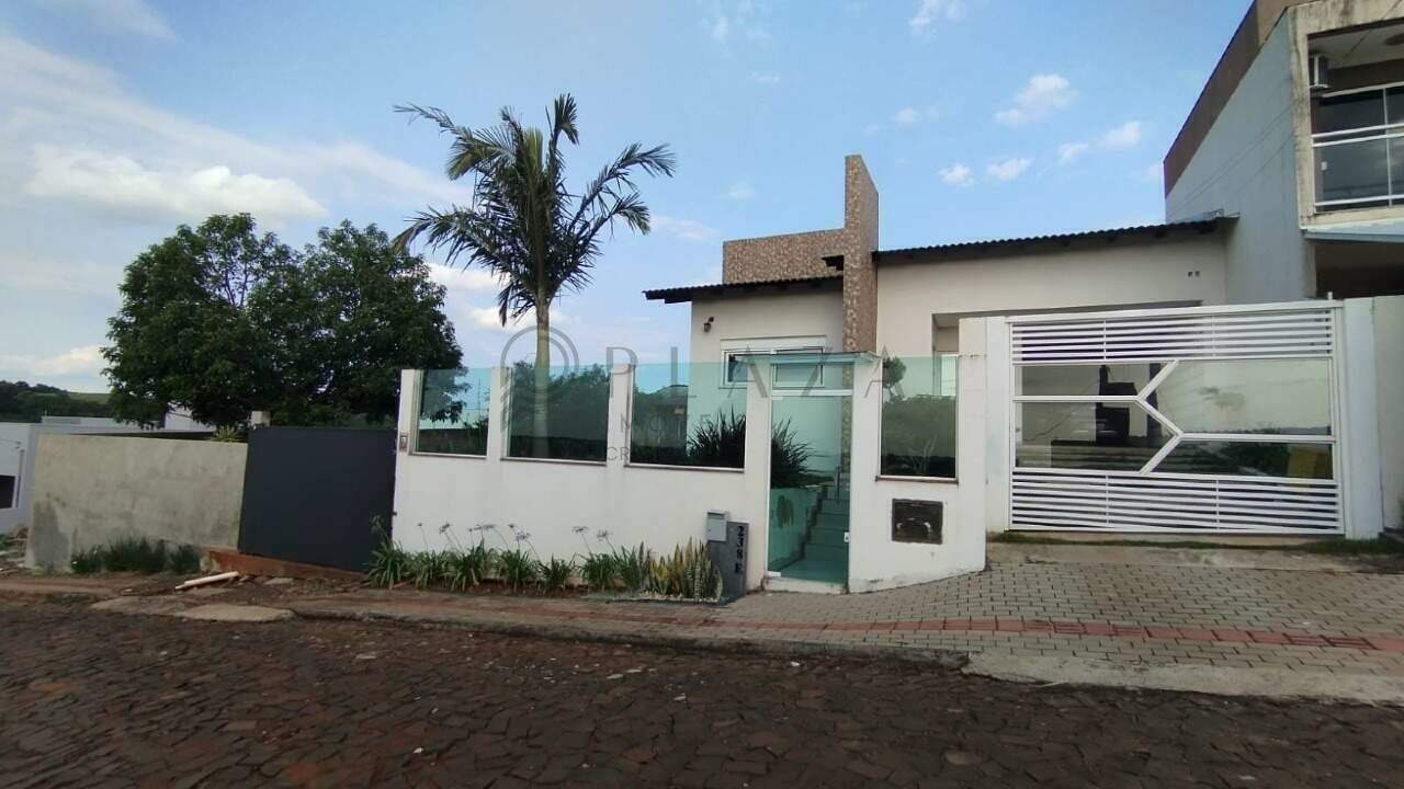 Casa para alugar com 4 quartos, 235m² no São Lucas em Chapecó – Foto 1