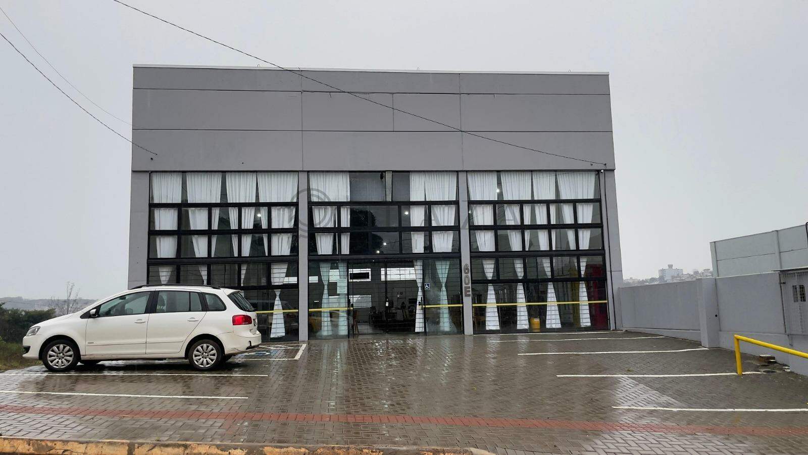 Barracão para alugar com 600m² no Bom Retiro em Chapecó – Foto 1