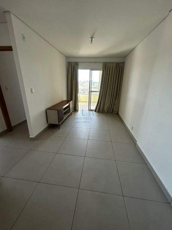 Apartamento para alugar com 3 quartos, 67m² no Lider em Chapecó – Foto 4