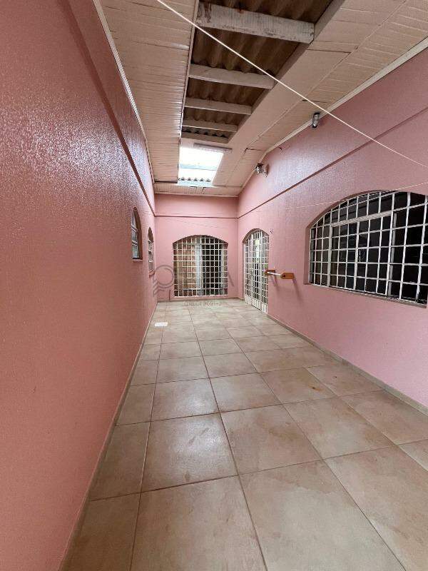 Casa para alugar com 4 quartos, 211m² no Presidente Médici em Chapecó – Foto 2