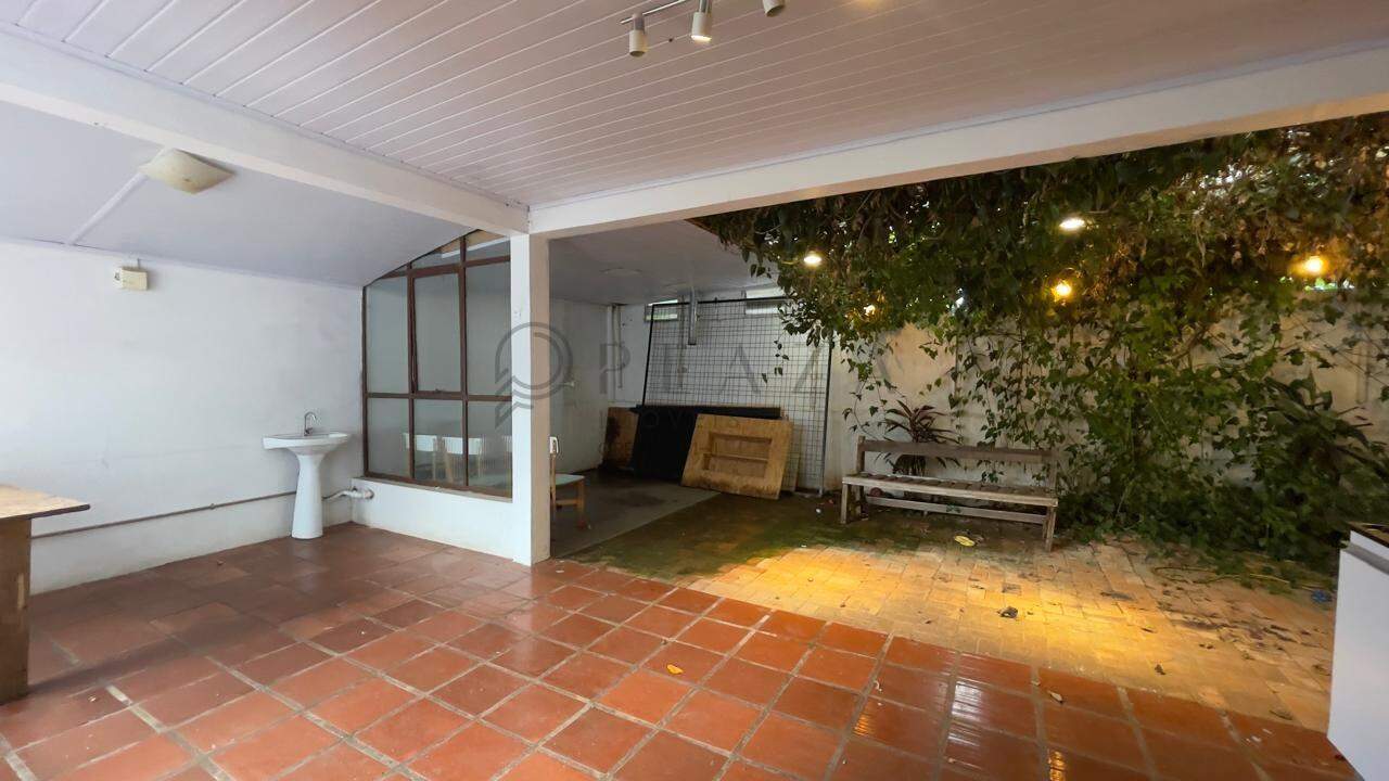  Casa Comercial para alugar com 4 quartos, 304m² no Maria Goretti em Chapecó – Foto 2