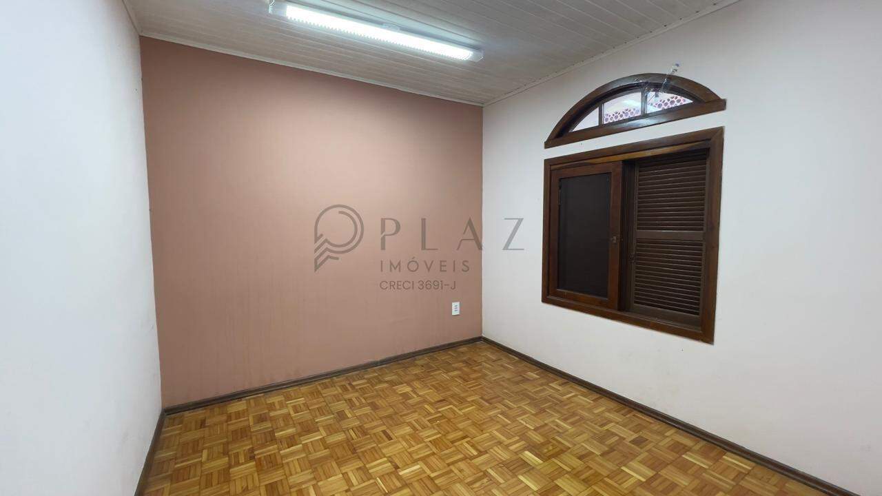  Casa Comercial para alugar com 4 quartos, 304m² no Maria Goretti em Chapecó – Foto 8