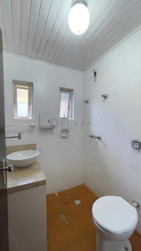  Casa Comercial para alugar com 4 quartos, 304m² no Maria Goretti em Chapecó – Foto 7