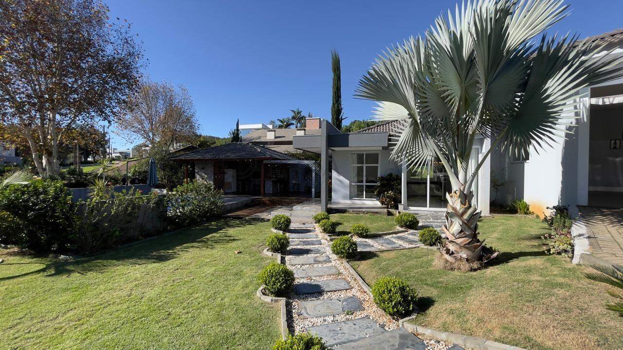 Casa para alugar com 3 quartos, 237m² no Espelho Das Águas em Chapecó – Foto 1