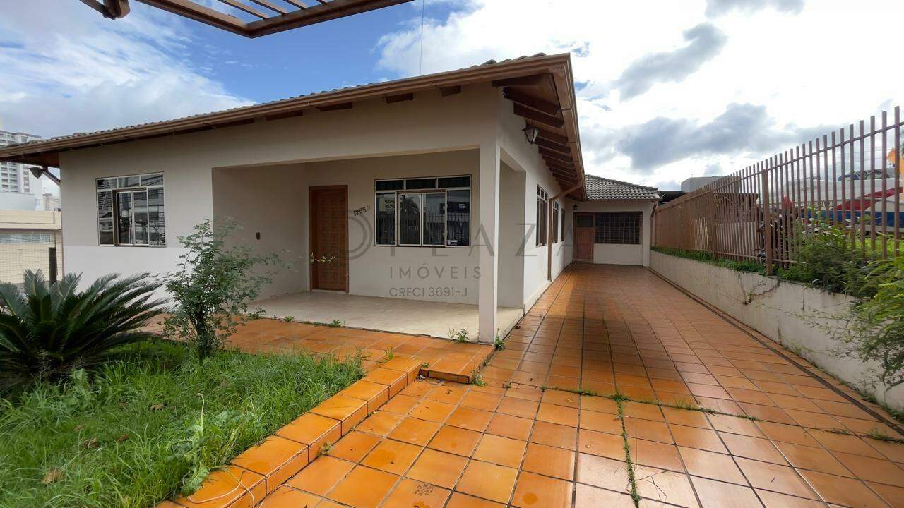 Casa para alugar com 4 quartos, 208m² no Maria Goretti em Chapecó – Foto 1