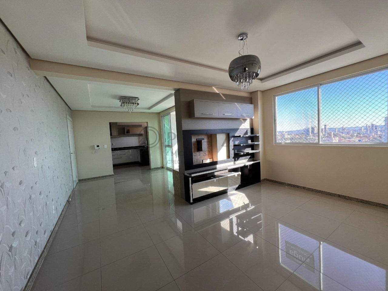 Apartamento para alugar com 3 quartos, 120m² no Universitário em Chapecó – Foto 1