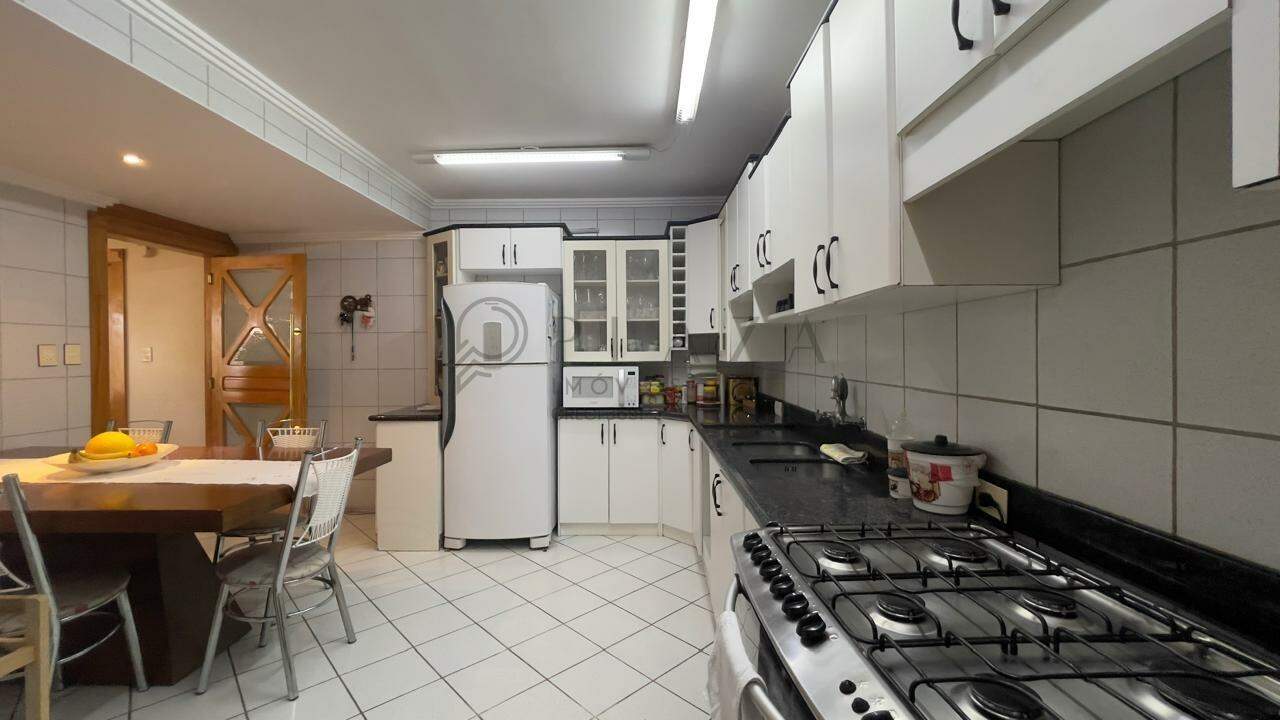 Apartamento para alugar com 4 quartos, 220m² no Centro em Chapecó – Foto 8