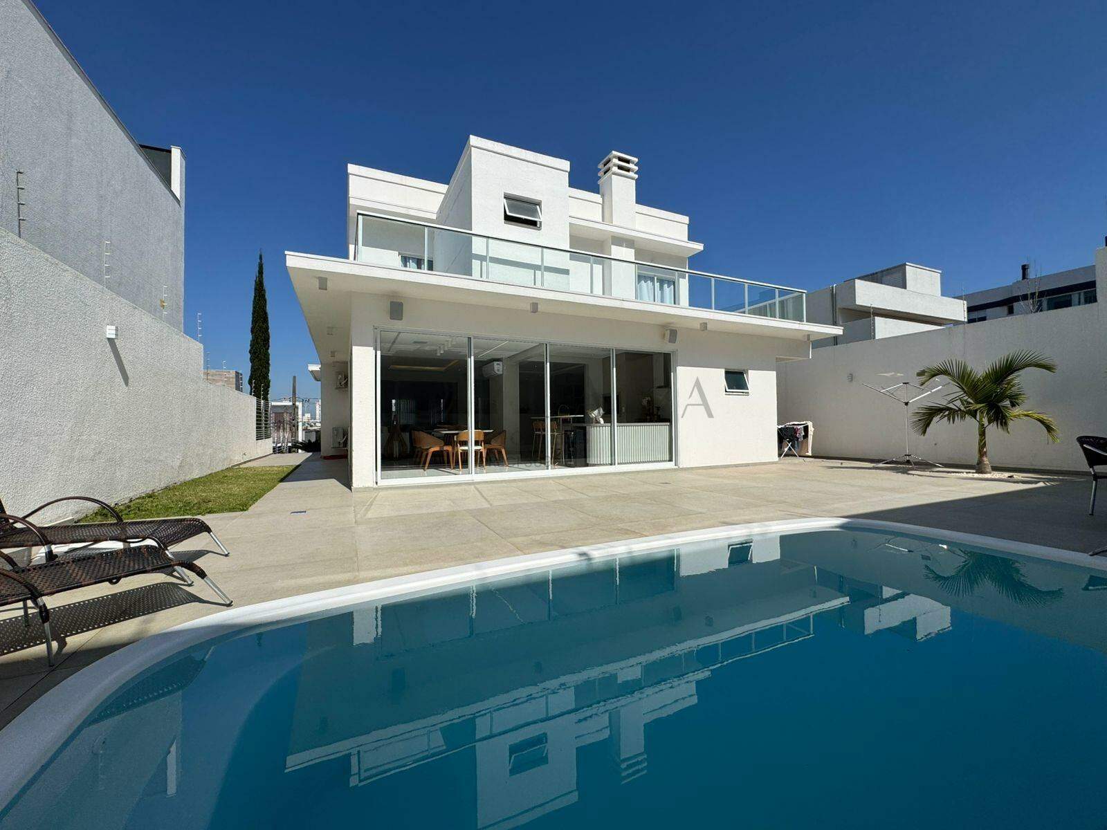 Casa à venda com 3 quartos, 450m² no Walville II em Chapecó - Foto 1