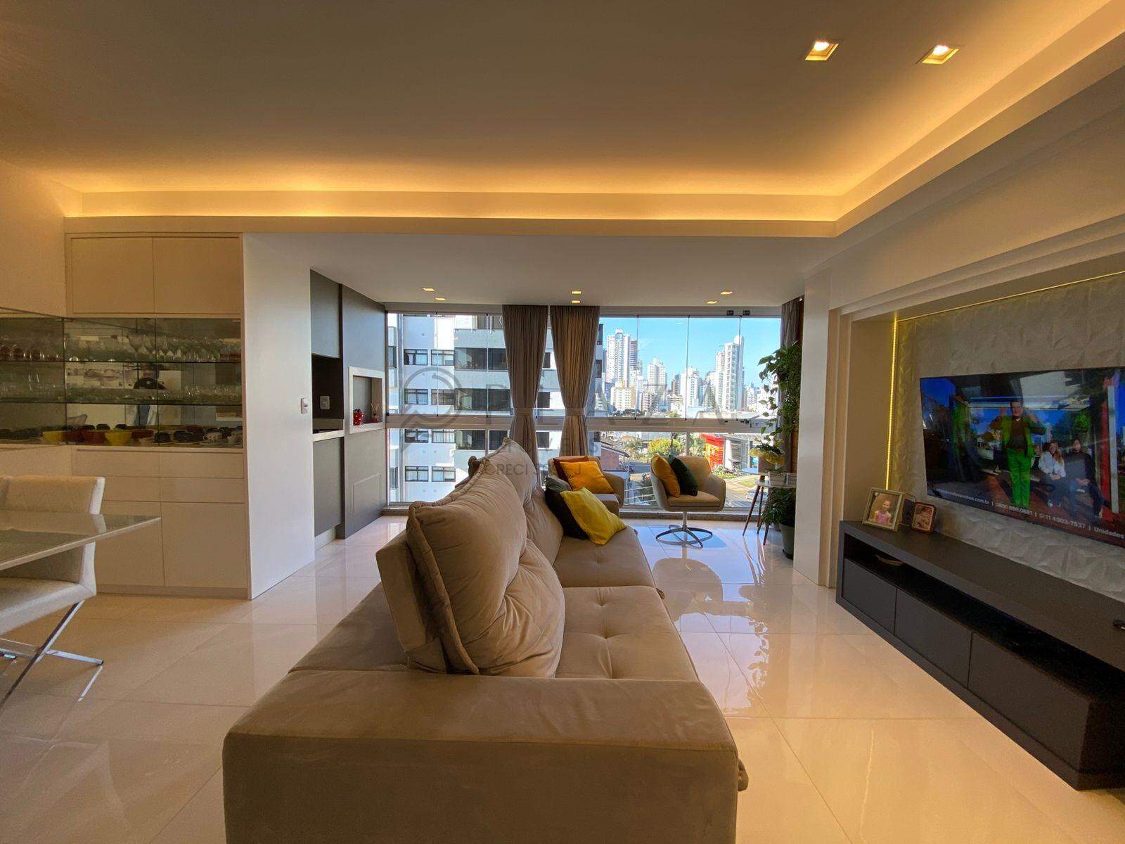 Apartamento à venda com 2 quartos, 124m² no Centro em Chapecó - Foto 2