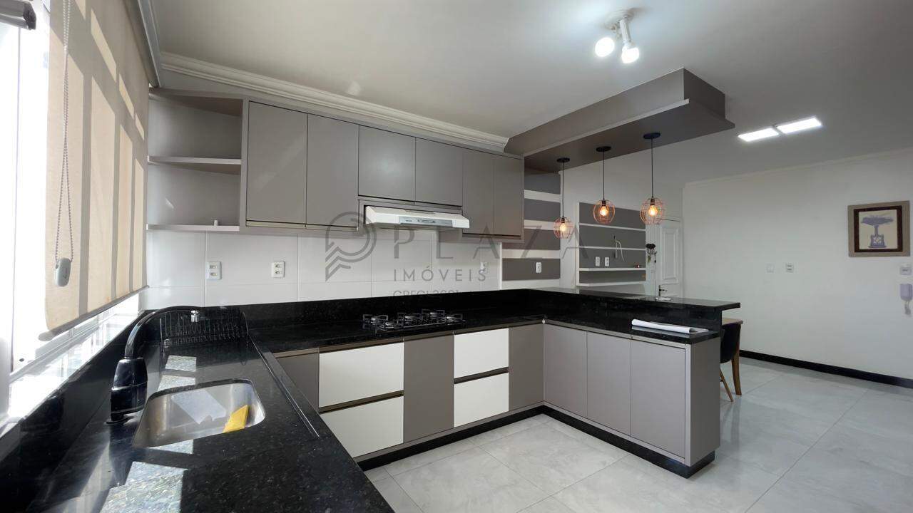Apartamento para alugar com 3 quartos, 230m² no Centro em Chapecó – Foto 2