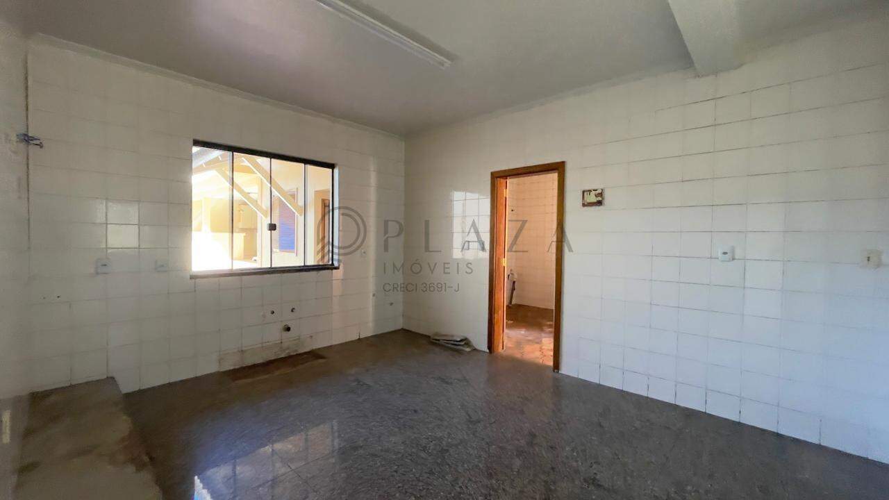  Casa Comercial para alugar com 3 quartos, 200m² no Centro em Chapecó – Foto 7