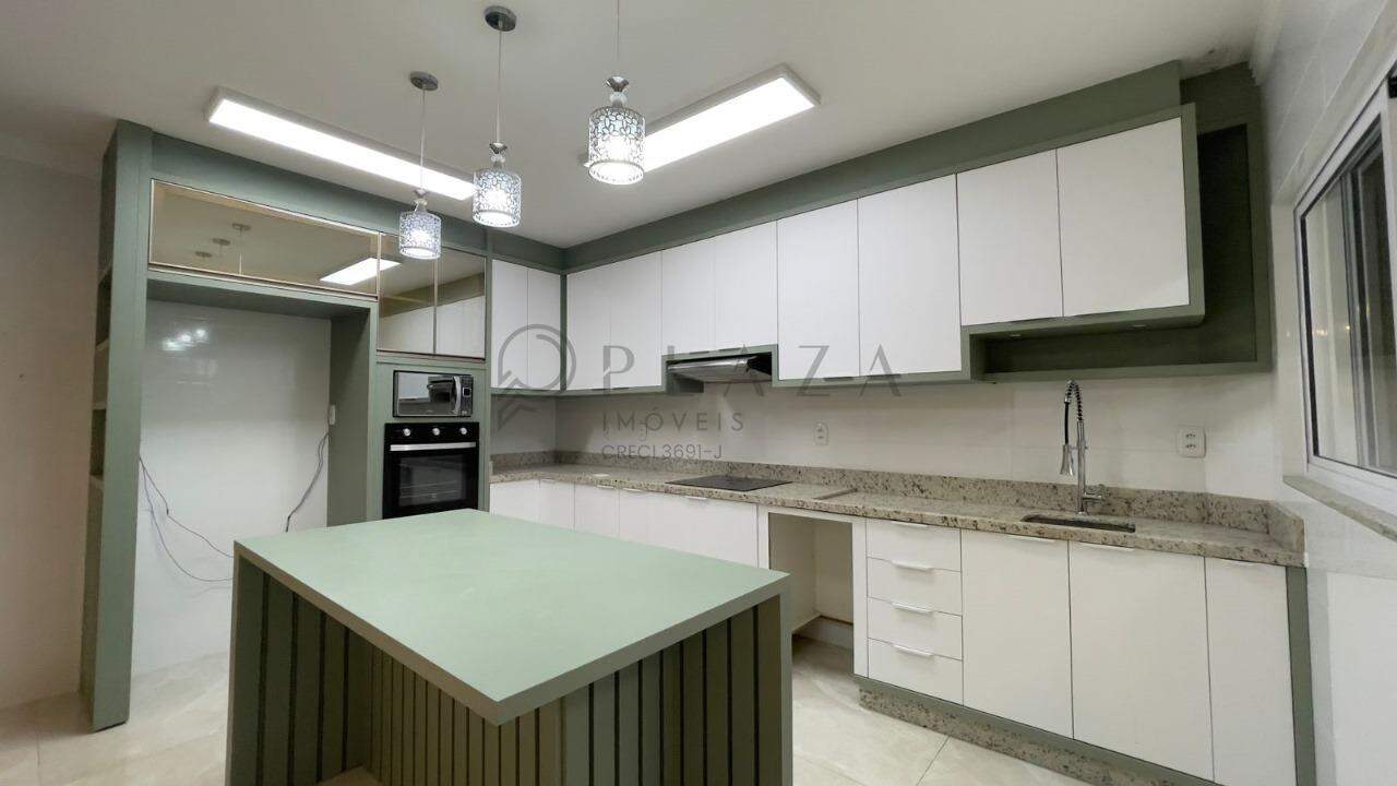 Apartamento para alugar com 3 quartos, 124m² no Jardim Itália em Chapecó – Foto 2