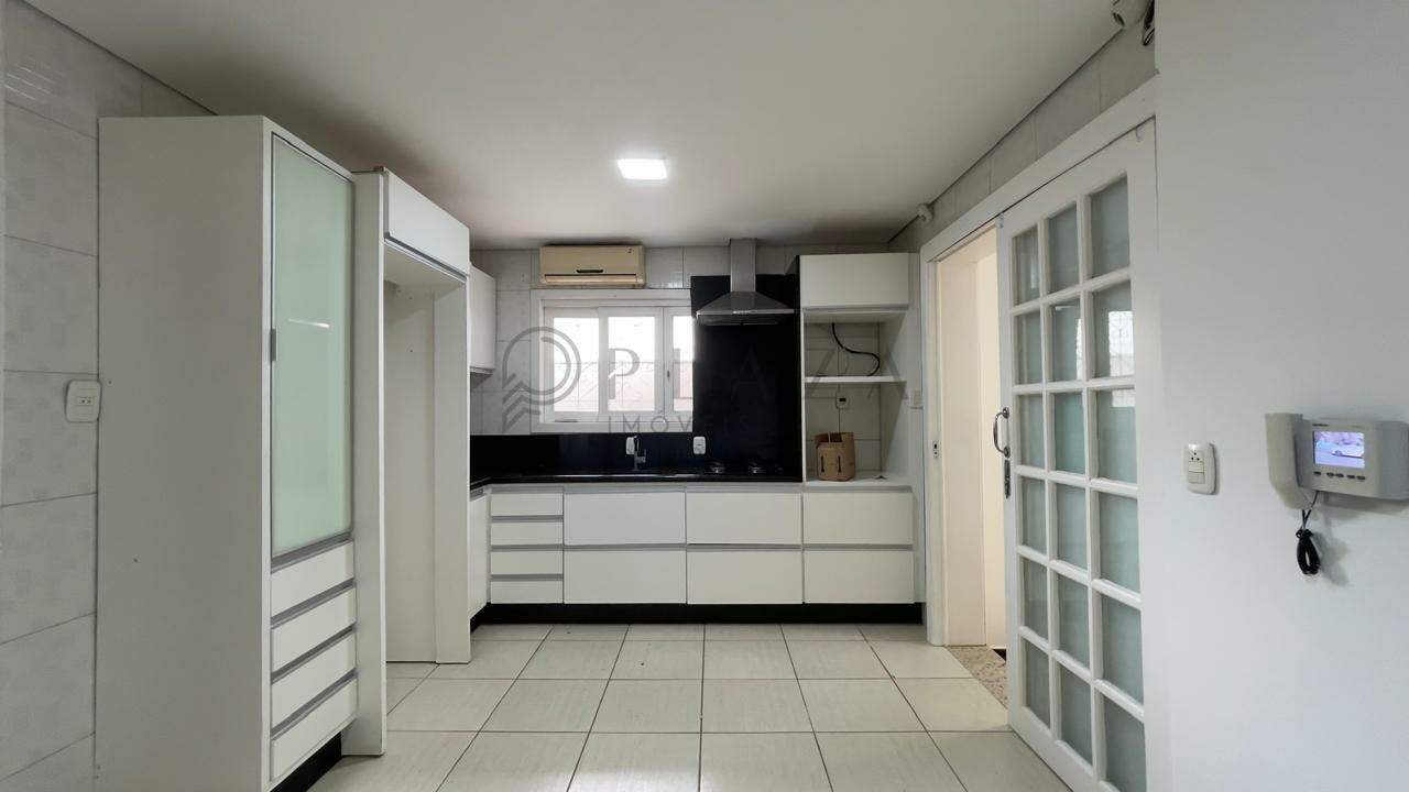 Casa para alugar com 3 quartos, 250m² no Maria Goretti em Chapecó – Foto 1