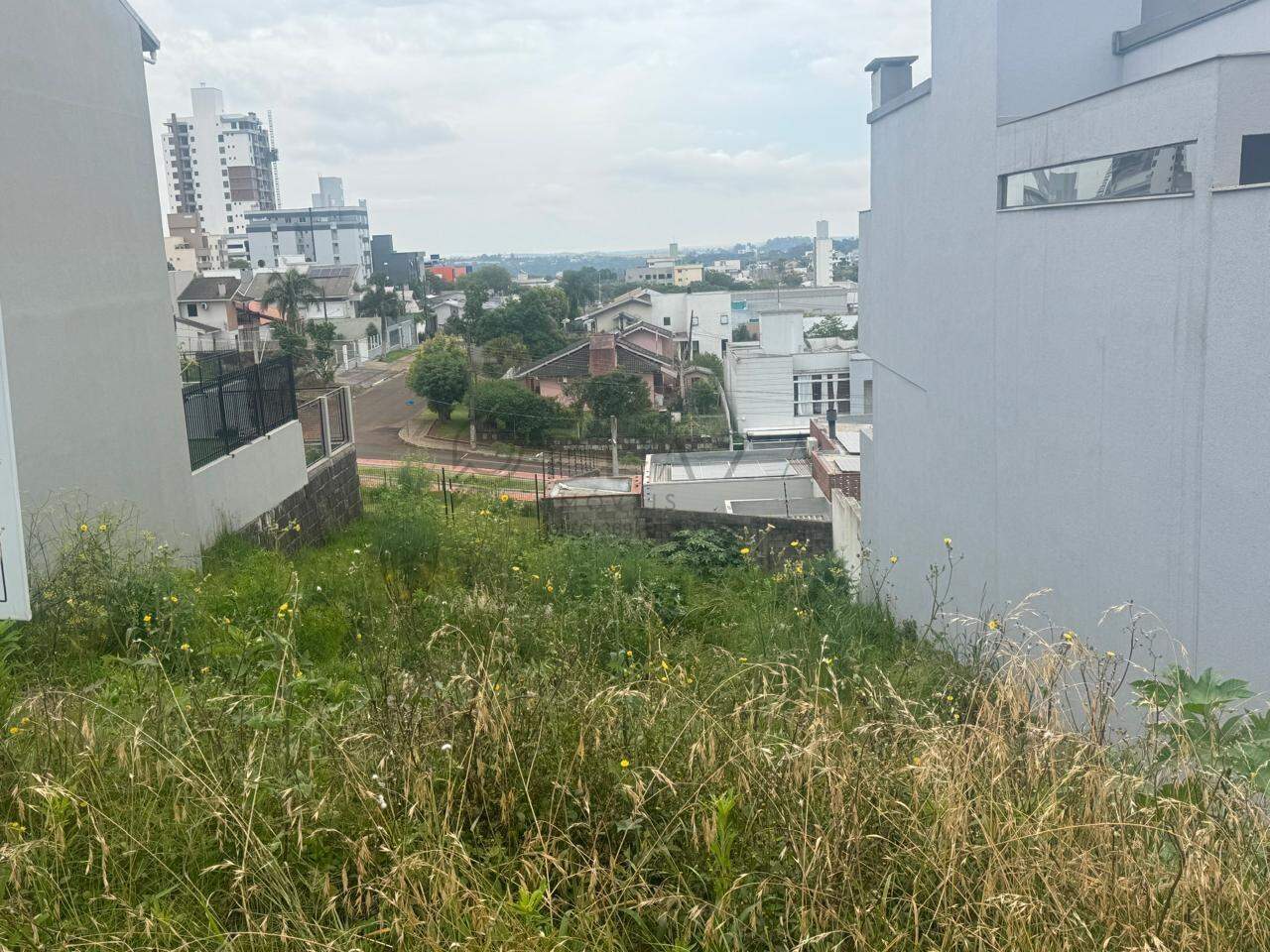 Terreno à venda com 360m² no Universitário em Chapecó – Foto 1