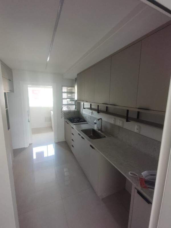 Apartamento para alugar com 3 quartos, 178m² no Centro em Chapecó – Foto 4