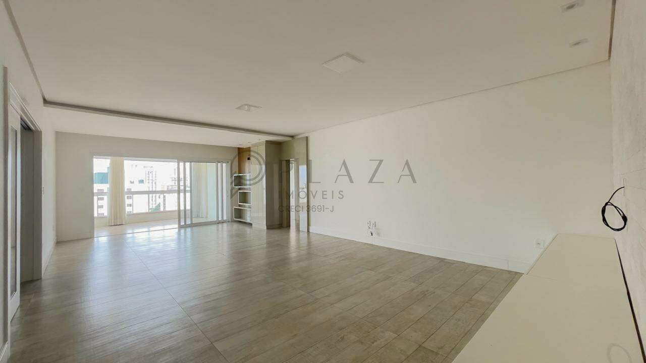 Apartamento à venda com 3 quartos, 188m² no Centro em Chapecó - Foto 2