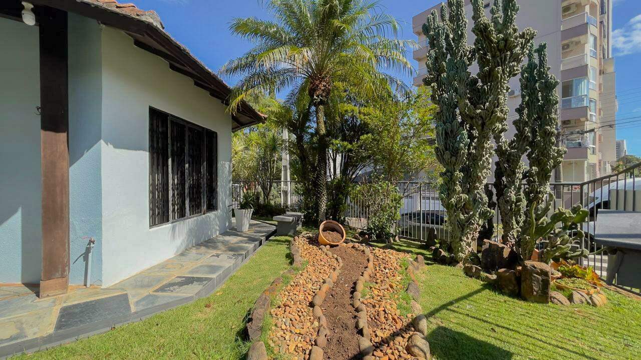 Casa à venda com 3 quartos, 195m² no Presidente Médici em Chapecó - Foto 2