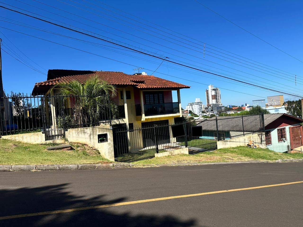 Casa à venda com 2 quartos, 126m² no Universitário em Chapecó – Foto 1