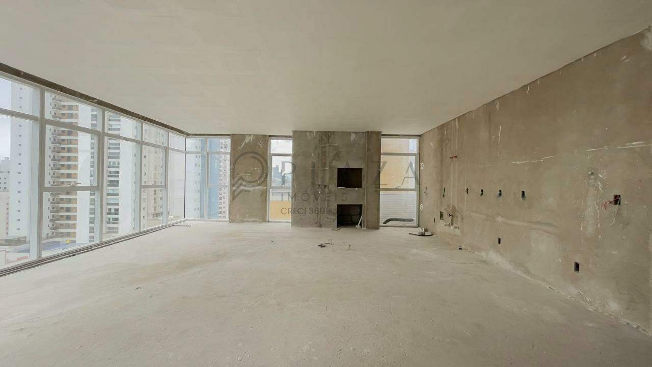 Apartamento à venda com 3 quartos, 224m² no Centro em Chapecó - Foto 4