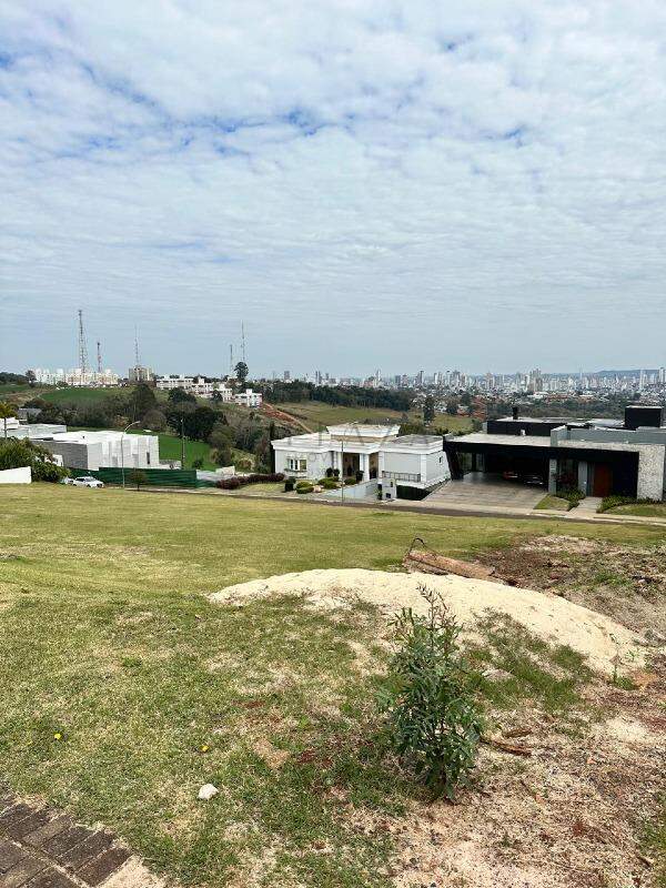 Terreno à venda com 1.400m² no Jardins do Vale em Chapecó – Foto 1