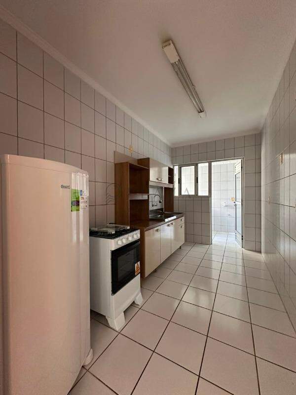 Apartamento para alugar com 2 quartos, 106m² no Santa Maria em Chapecó – Foto 2