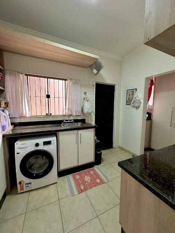 Casa à venda com 3 quartos, 291m² no Presidente Médici em Chapecó - Foto 6