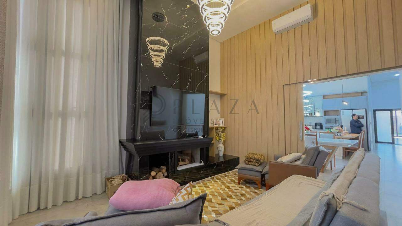 Casa à venda com 3 quartos, 221m² no Água Santa em Chapecó - Foto 2