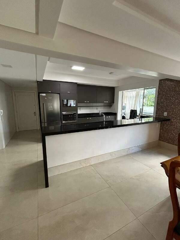 Apartamento à venda com 4 quartos, 236m² no Centro em Chapecó - Foto 2