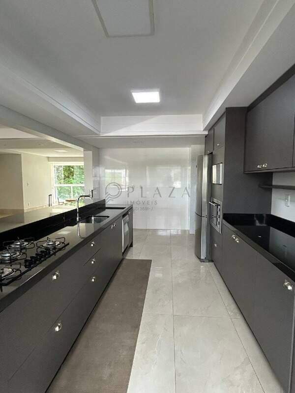 Apartamento à venda com 4 quartos, 236m² no Centro em Chapecó - Foto 6