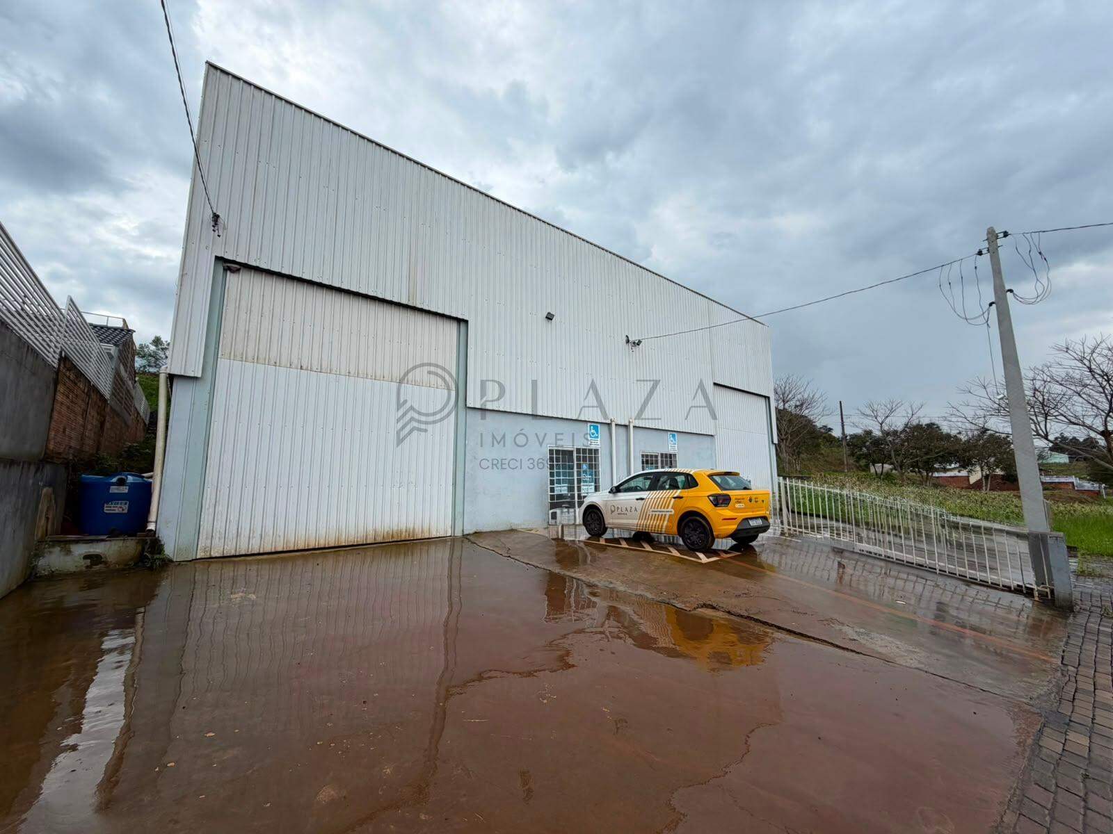 Barracão para alugar com 200m² no Trevo em Chapecó – Foto 1