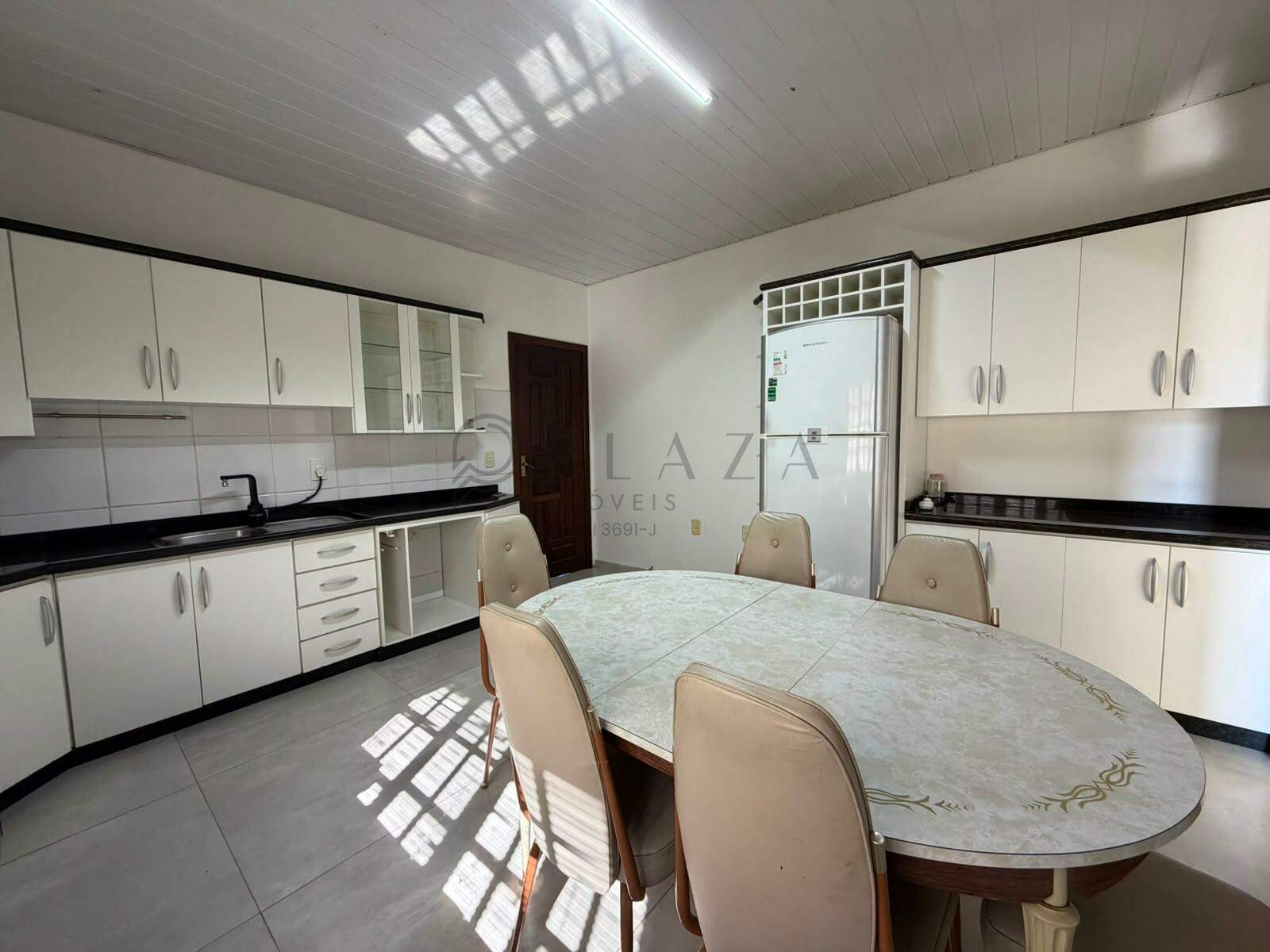Casa para alugar com 2 quartos, 250m² no Universitário em Chapecó – Foto 2