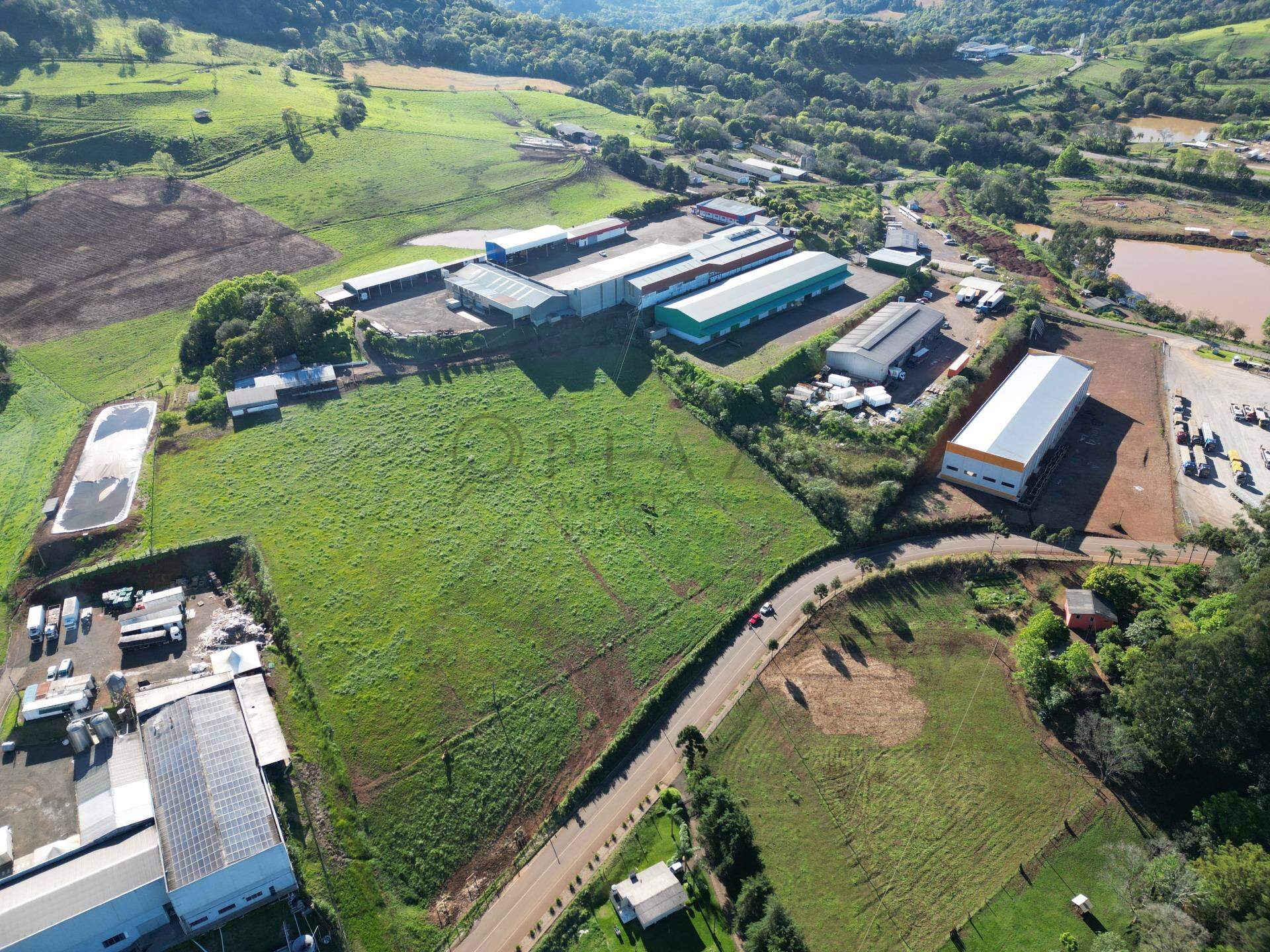 Terreno à venda com 27.000m² no Interior em Cordilheira Alta - Foto 2