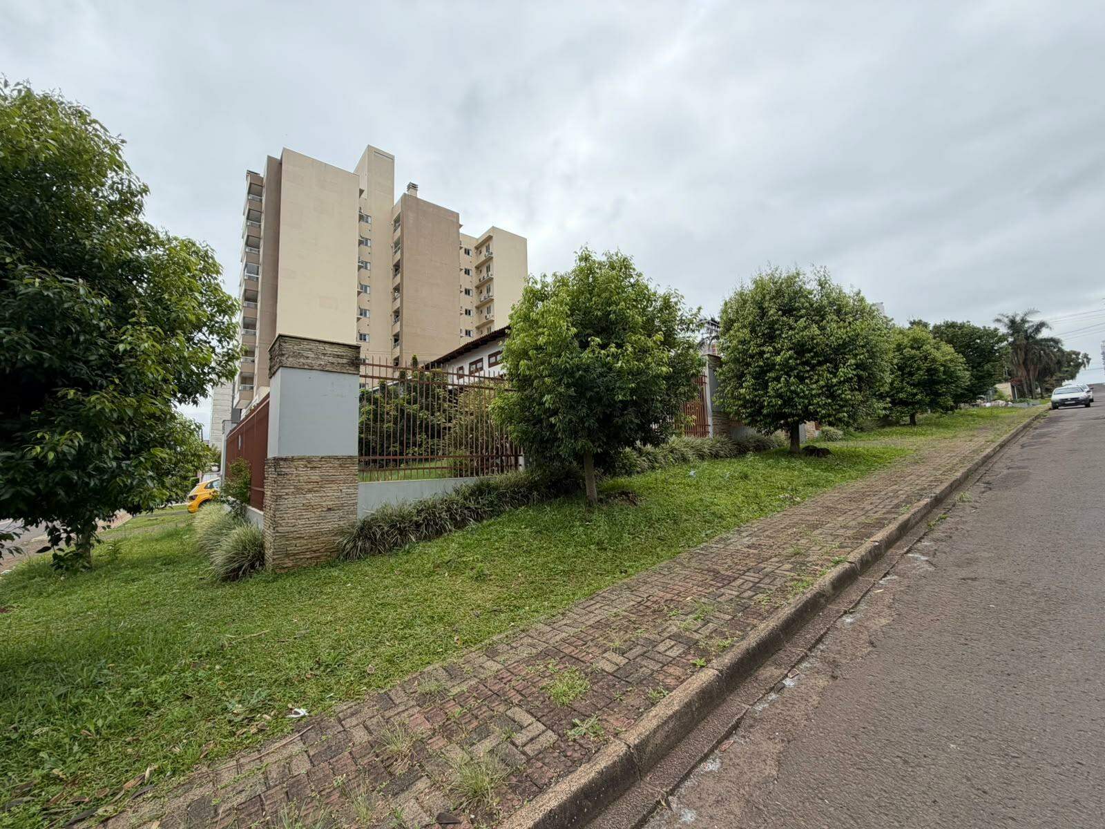 Casa para alugar com 3 quartos, 395m² no Jardim Itália em Chapecó – Foto 2