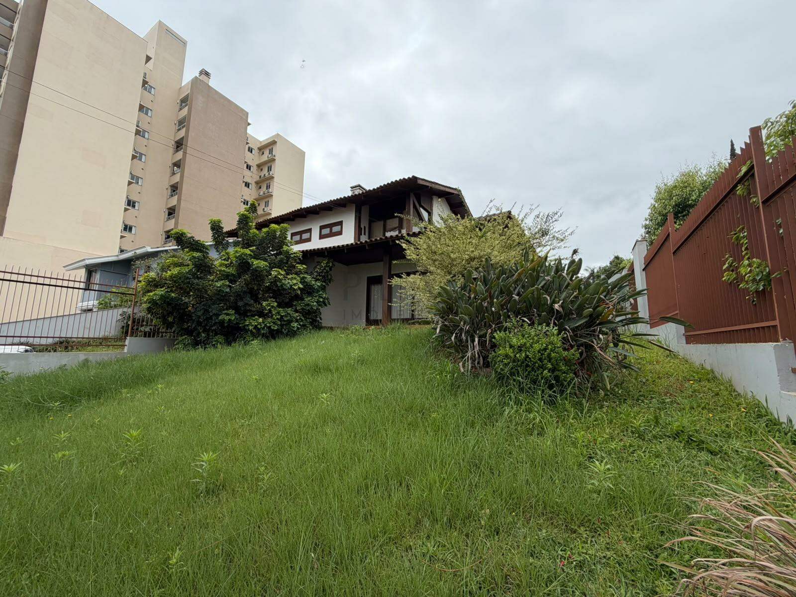 Casa para alugar com 3 quartos, 395m² no Jardim Itália em Chapecó – Foto 1