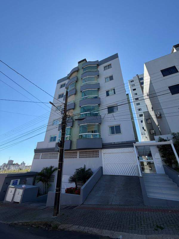 Apartamento para alugar com 2 quartos, 84m² no Palmital em Chapecó – Foto 1