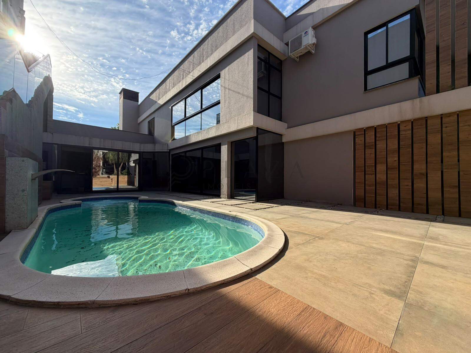 Casa para alugar com 3 quartos, 260m² no Cristo Rei em Chapecó – Foto 2