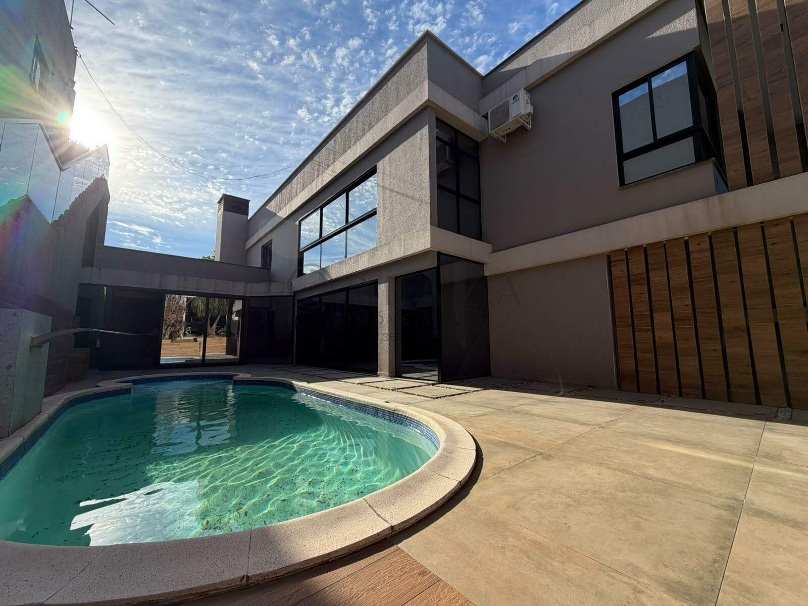 Casa para alugar com 3 quartos, 260m² no Cristo Rei em Chapecó – Foto 1