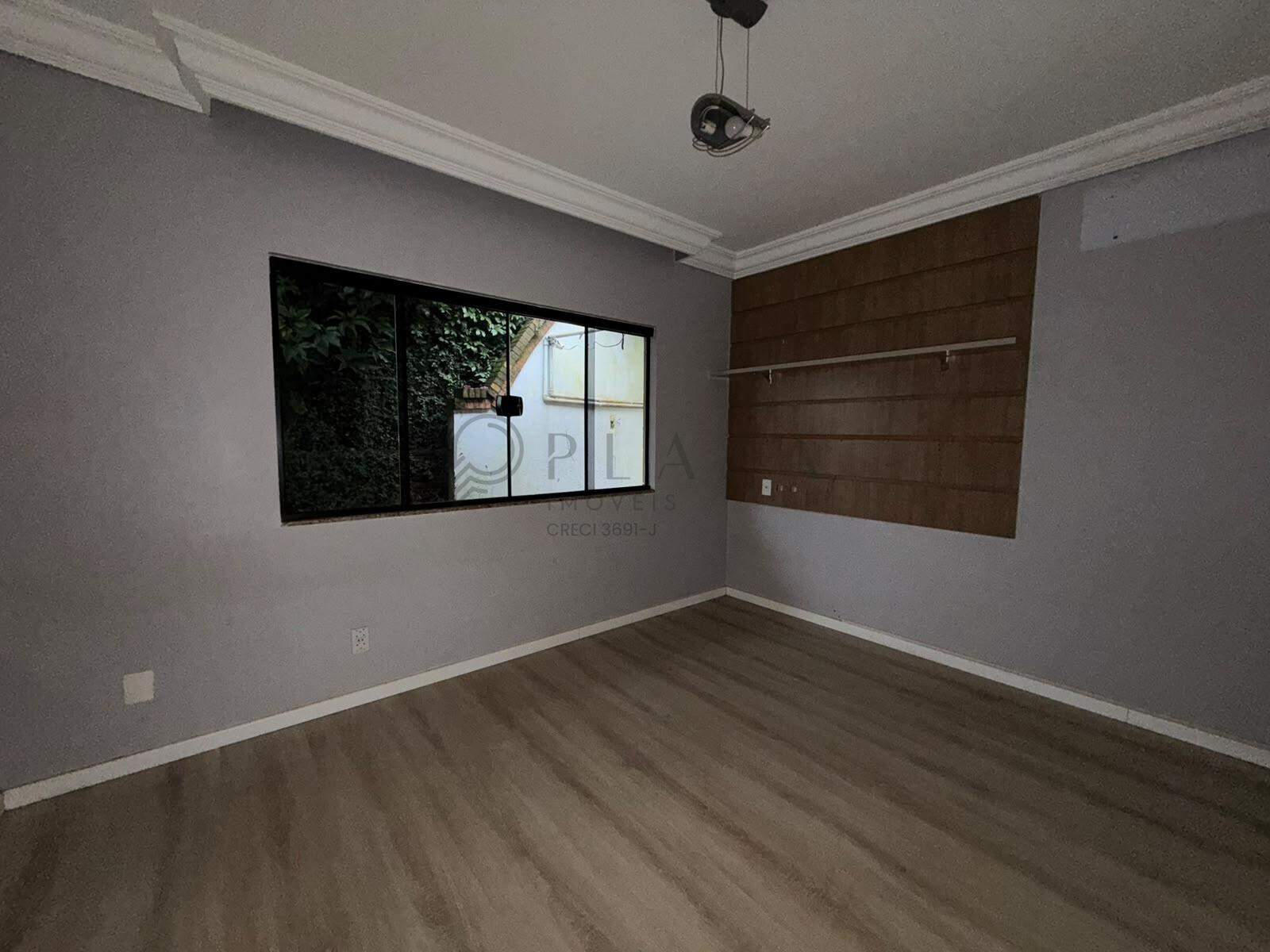  Casa Comercial para alugar com 3 quartos, 302m² no Santa Maria em Chapecó – Foto 7