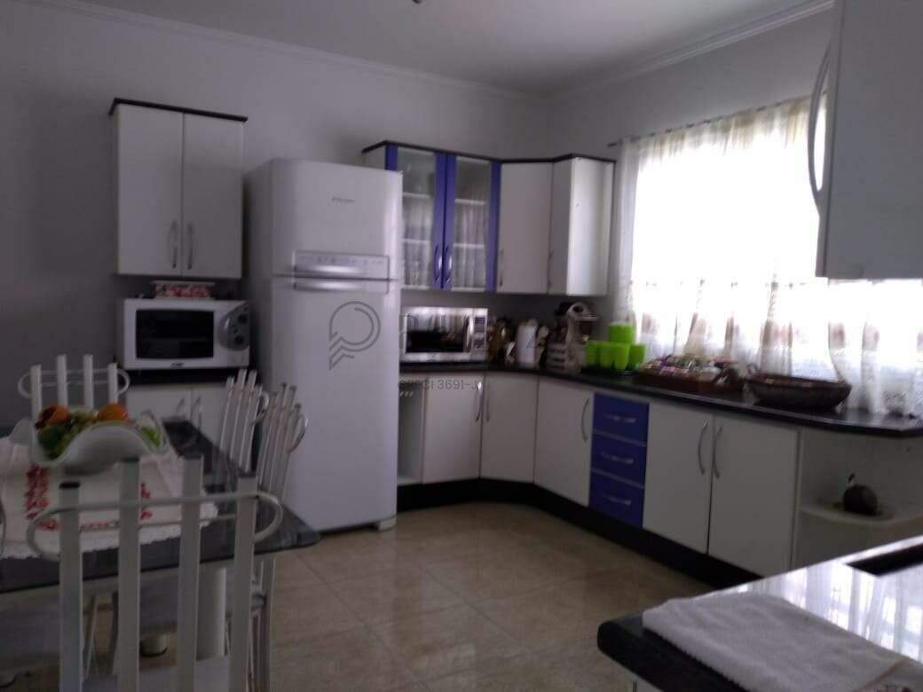 Casa à venda com 3 quartos, 233m² no Parque das Palmeiras em Chapecó - Foto 4