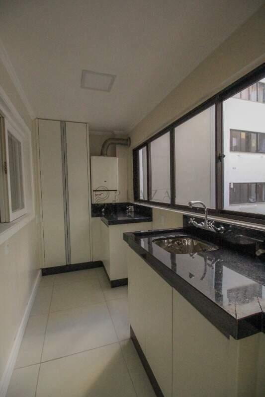 Apartamento para alugar com 3 quartos, 217m² no Centro em Chapecó – Foto 3