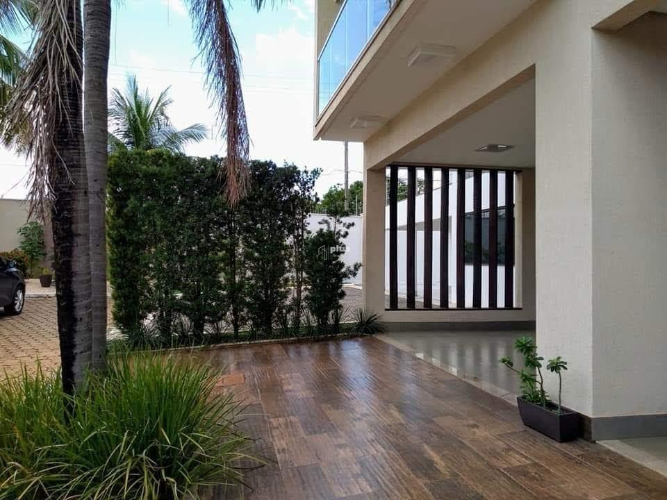 Sobrado à venda no Plano Diretor Sul: 