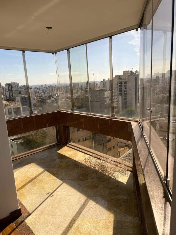 Apartamento à venda com 4 quartos, 143m² - Foto 1