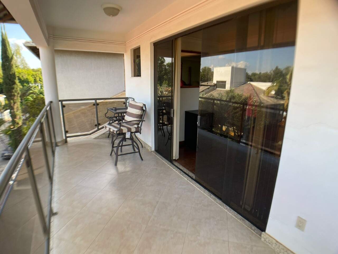 Casa à venda com 4 quartos, 587m² - Foto 4