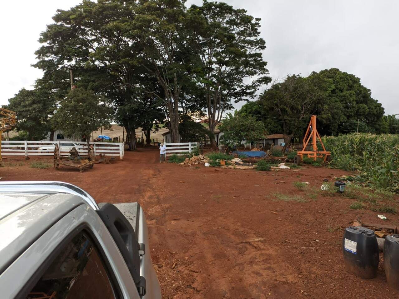 Chácara à venda com 1 quarto, 92000m² - Foto 12