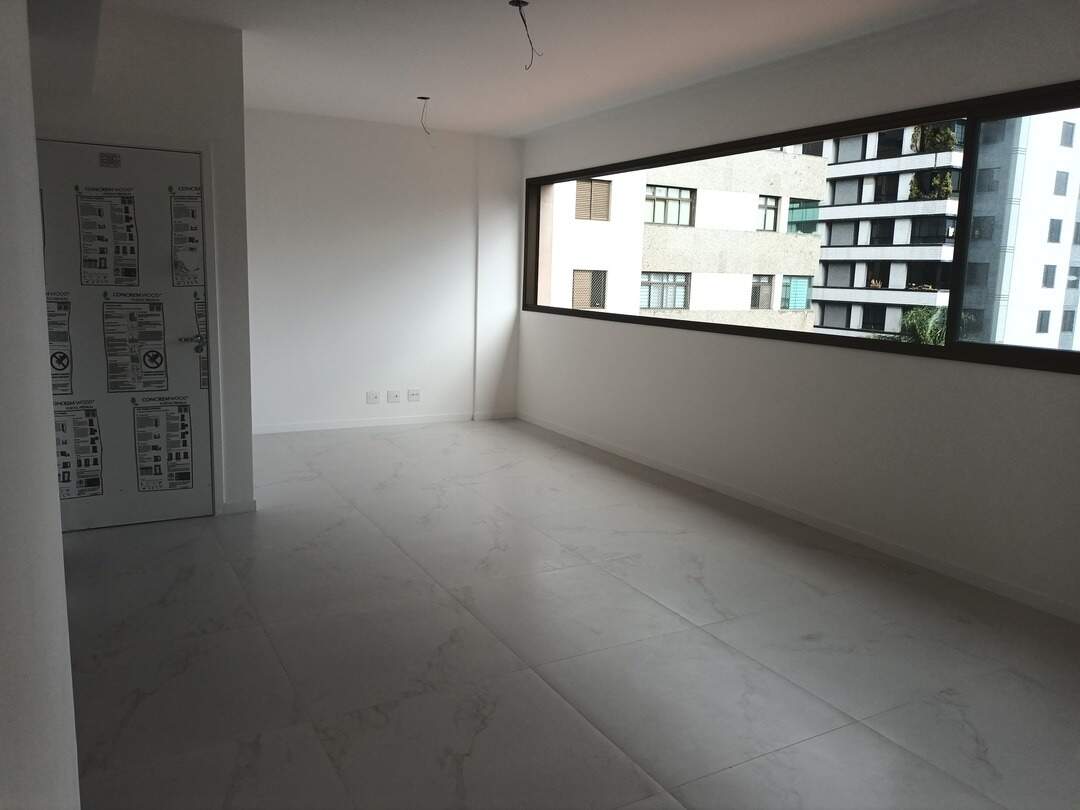 Apartamento à venda com 2 quartos, 77m² - Foto 1