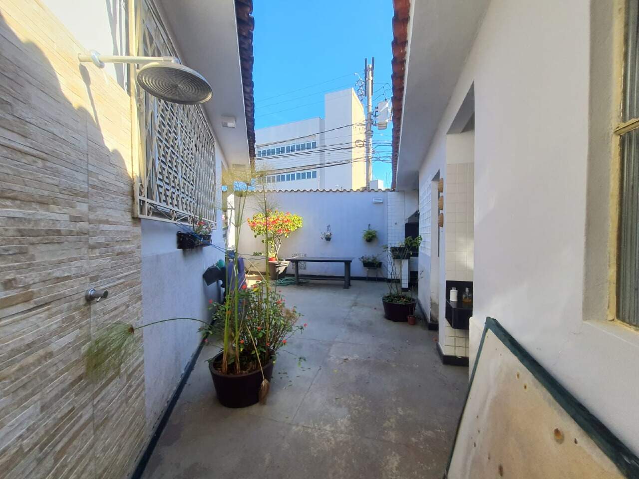 Casa à venda com 4 quartos, 259m² - Foto 3