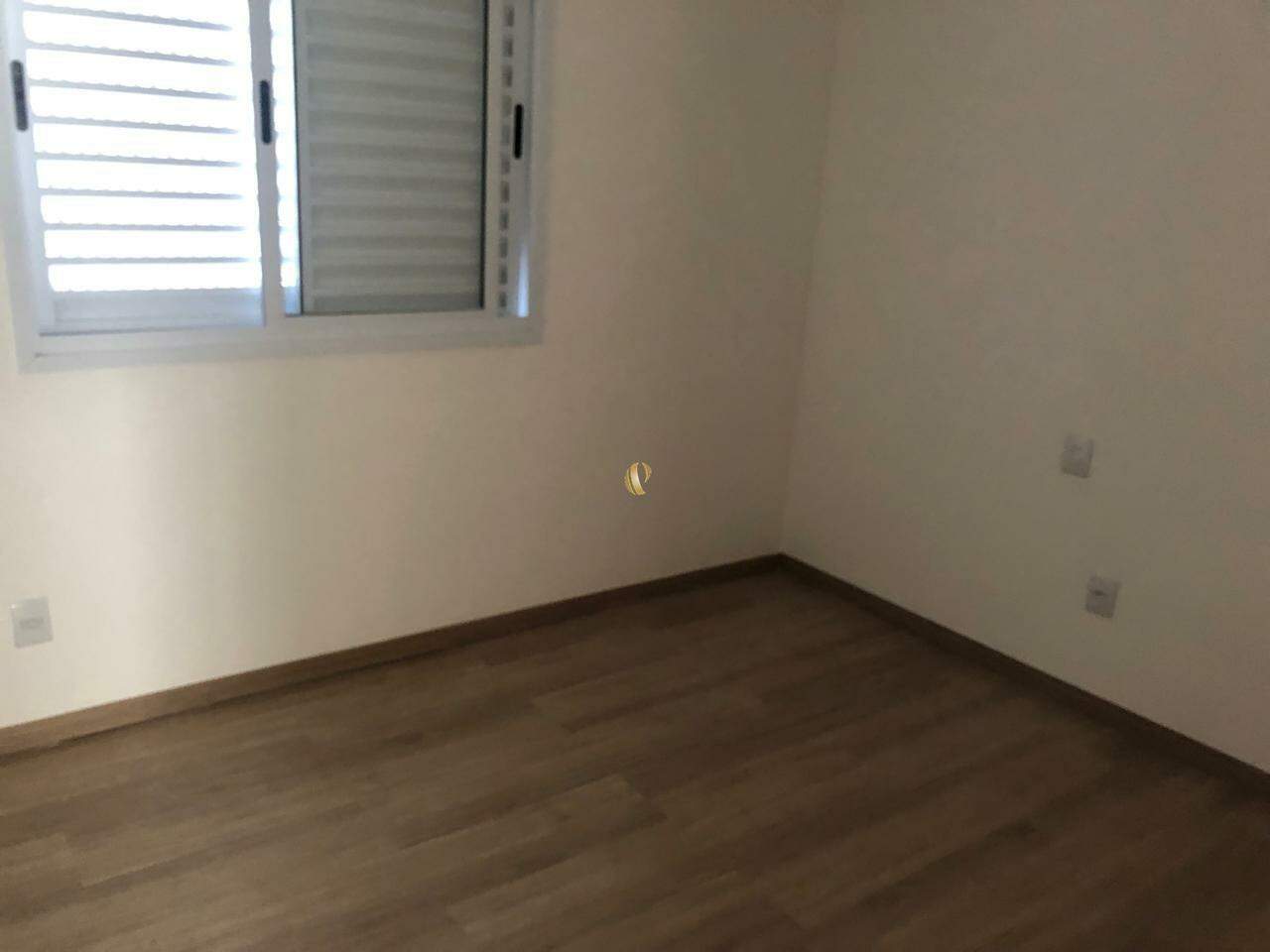 Apartamento à venda com 2 quartos, 62m² - Foto 12