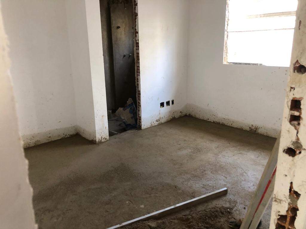 Apartamento à venda com 2 quartos, 61m² - Foto 16