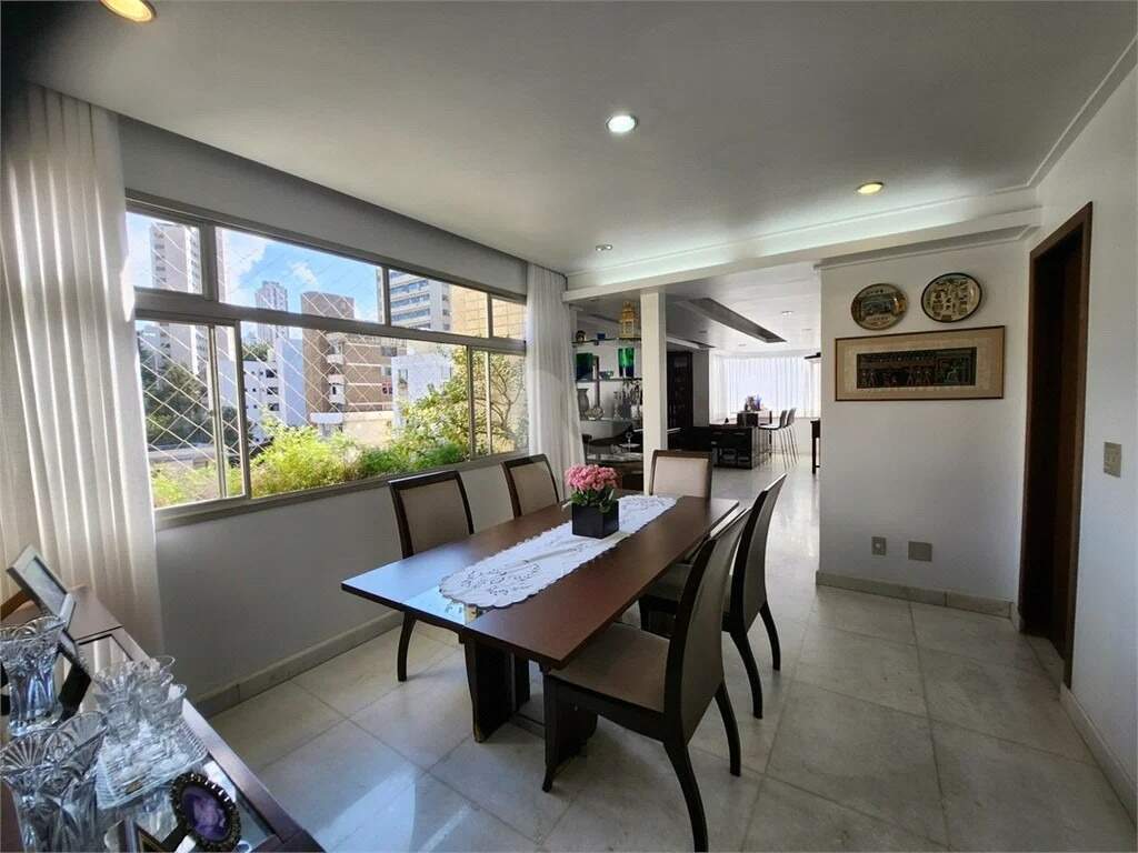 Apartamento à venda com 4 quartos, 137m² - Foto 4