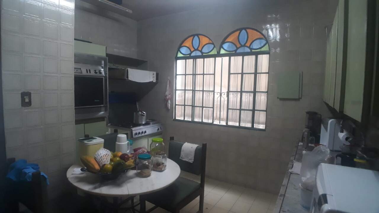 Casa à venda com 4 quartos, 360m² - Foto 9